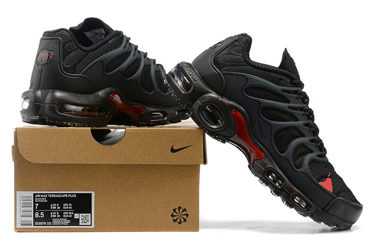 Nike Terrascape Noir et Rouge