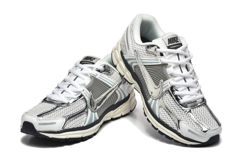 Nike Vomero 5 Gris métallique
