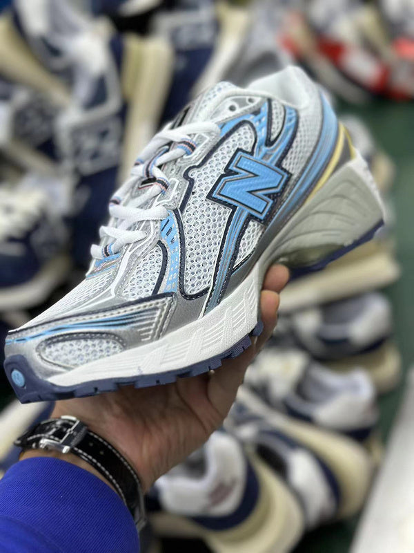 New Balance 740 Blue