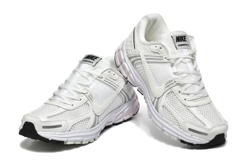 Nike Vomero 5 blanche
