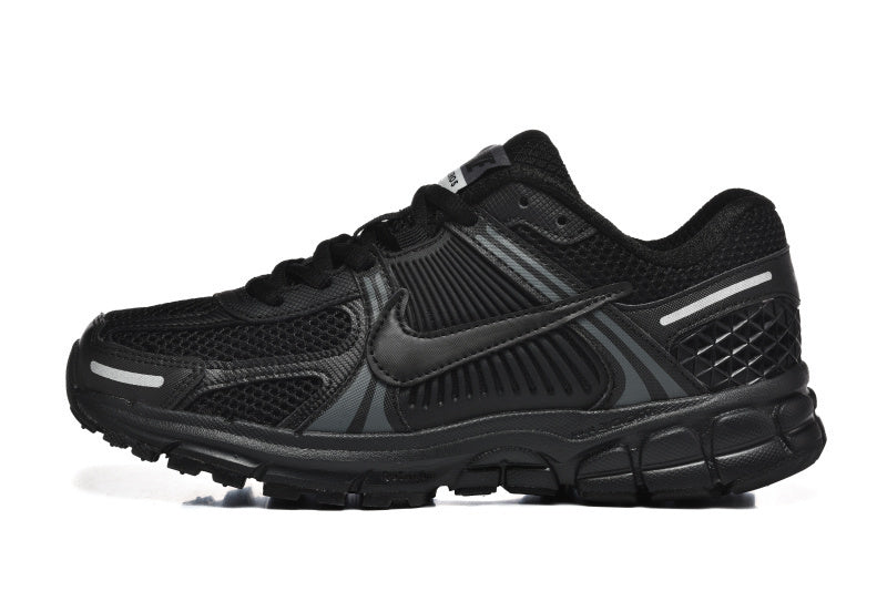 Nike Vomero 5 Triple Black