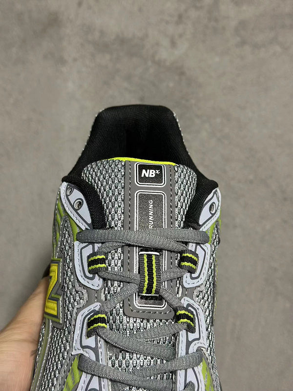 NEW BALANCE 740 Gris Ver