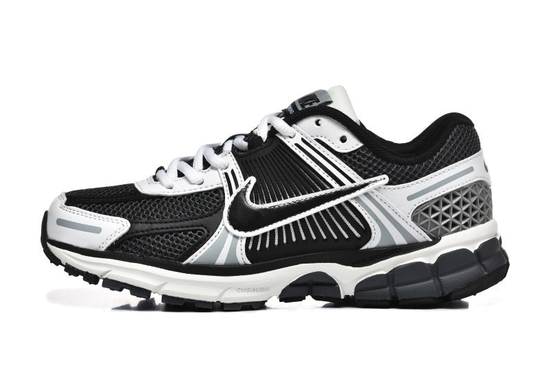 Nike Vomero 5 noir et blanc