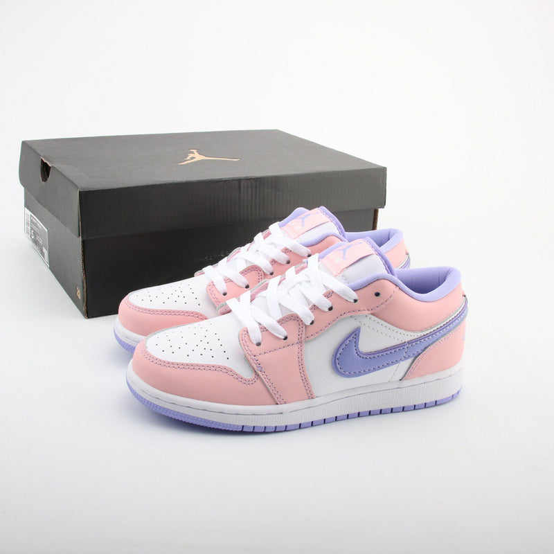 Air Jordan 1 Low SE Arctic Punch