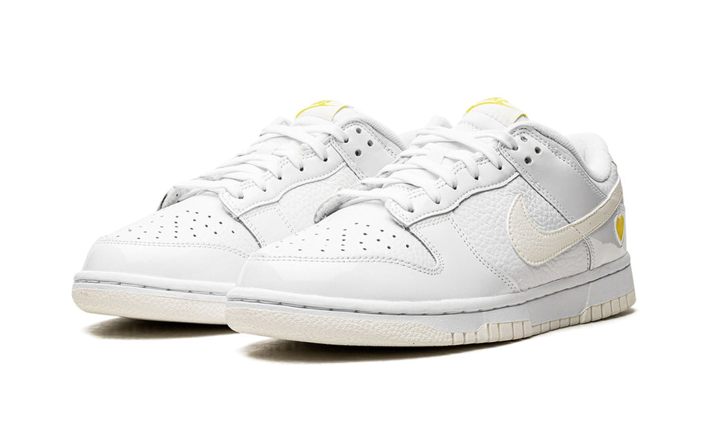 Nike Dunk Low Yellow Heart