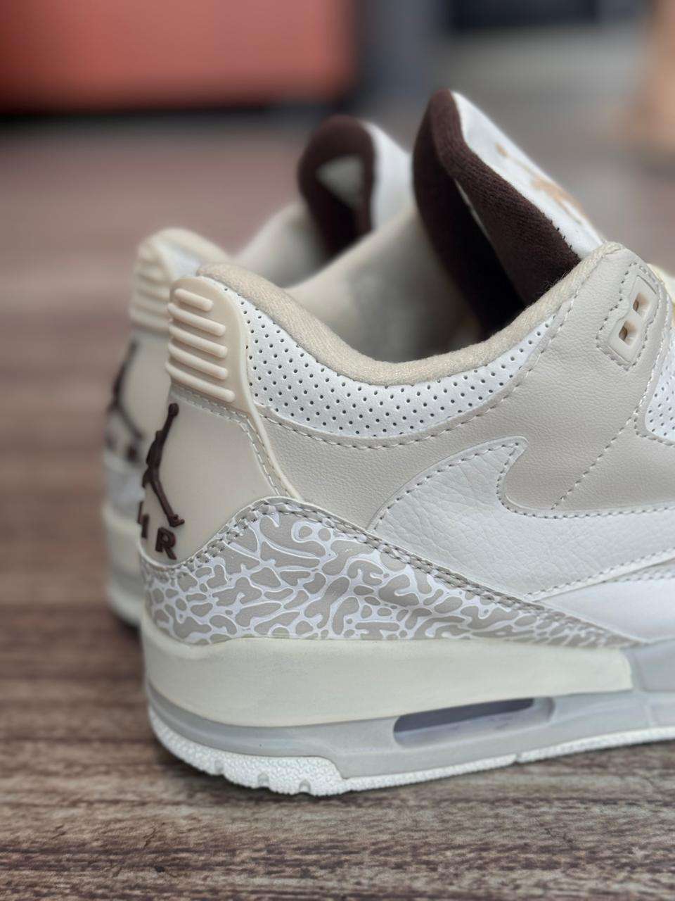 Jordan 3 Rétro Travis Scoot