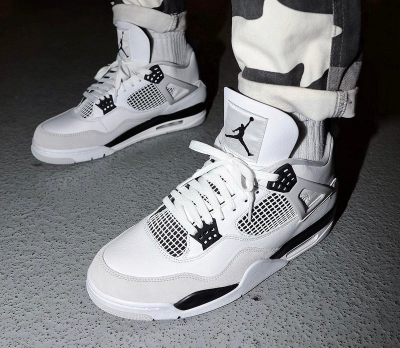 Air Jordan 4 “Military Black”